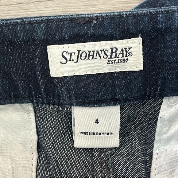 St. John’s Bay Dark Blue Stretch Denim Mid-Rise Capri Jeans Size 4 - Picture 3 of 5